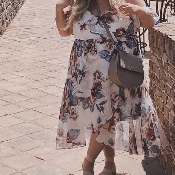 Lane Bryant plus size cold shoulder ruffle floral dress - Picture 2 of 9